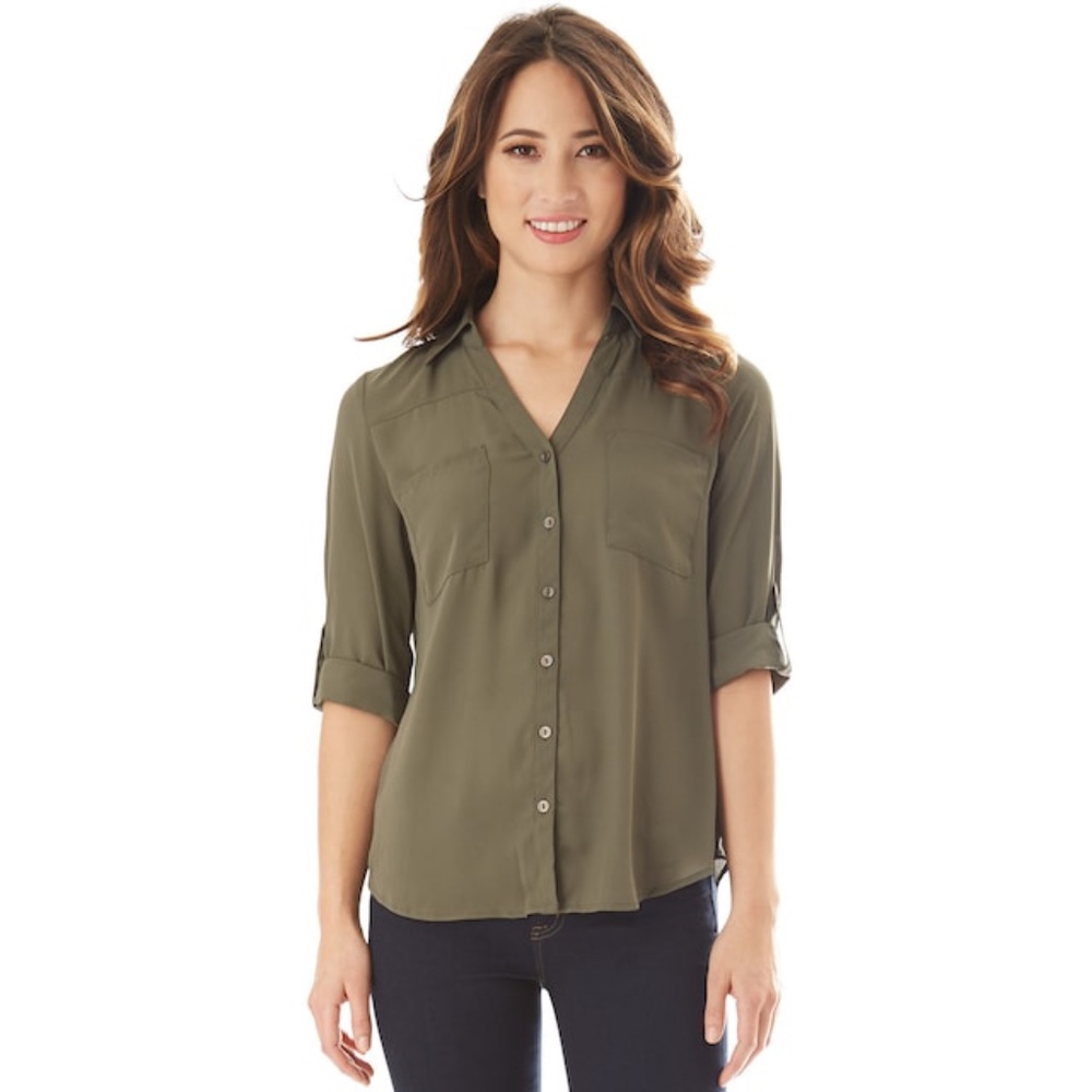 NWT Junior IZ Byer Roll-Tab Blouse | Junior's XS